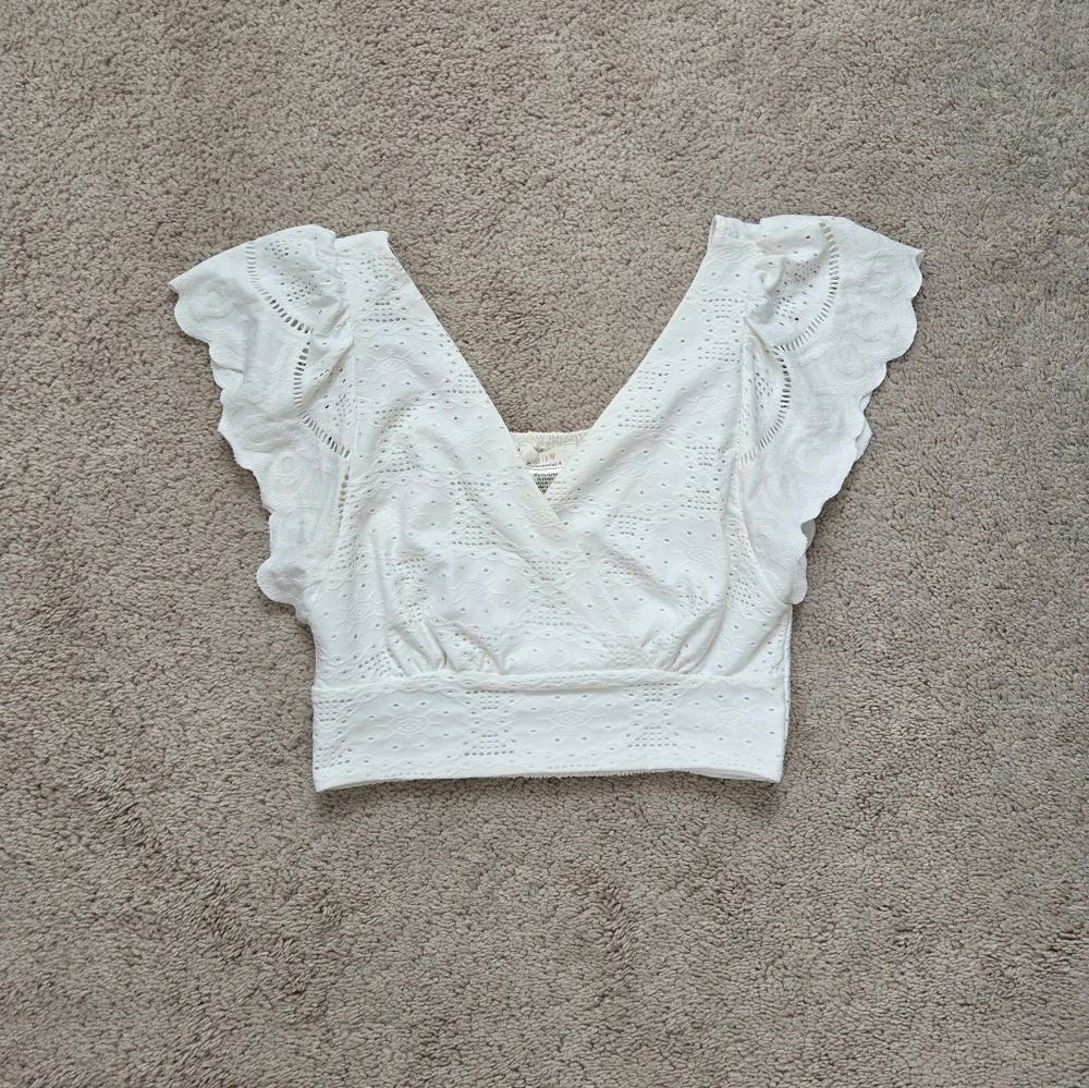 Urban Romantics Cropped Eyelet Top Size Small